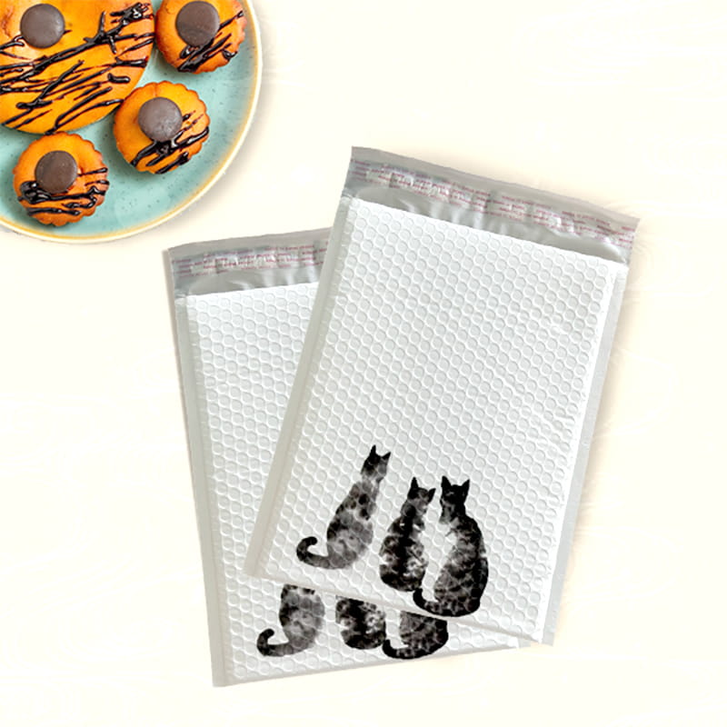 Customizable Poly Bubble Mailers with strong edge sealing to protect your privacy